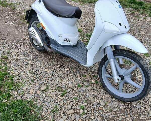 Білий Піаджо Liberty, об'ємом двигуна 0 л та пробігом 37 тис. км за 400 $, фото 3 на Automoto.ua