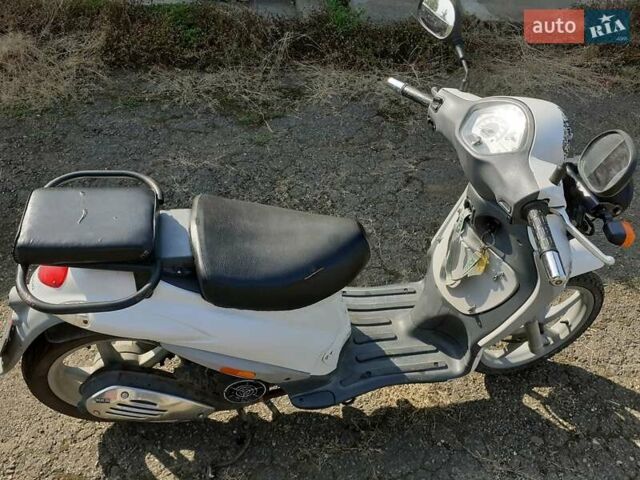 Белый Пиаджо Liberty, объемом двигателя 0 л и пробегом 1 тыс. км за 450 $, фото 5 на Automoto.ua