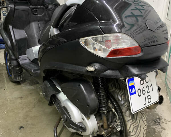 Чорний Піаджо MP3, об'ємом двигуна 0.4 л та пробігом 6 тис. км за 2500 $, фото 15 на Automoto.ua