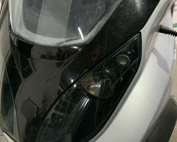 Чорний Піаджо MP3, об'ємом двигуна 0.4 л та пробігом 6 тис. км за 2500 $, фото 9 на Automoto.ua