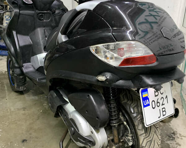 Чорний Піаджо MP3, об'ємом двигуна 0.4 л та пробігом 6 тис. км за 2500 $, фото 5 на Automoto.ua