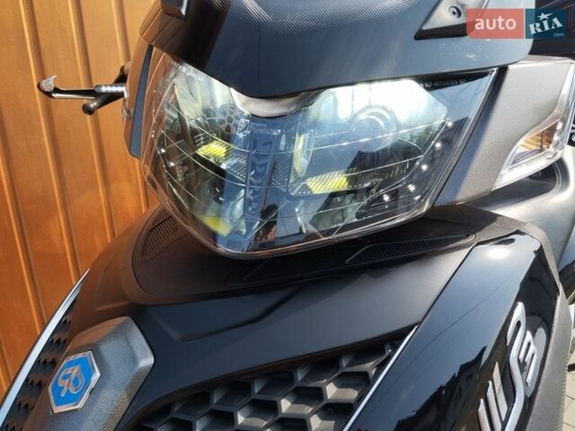 Чорний Піаджо MP3, об'ємом двигуна 0.12 л та пробігом 23 тис. км за 3200 $, фото 4 на Automoto.ua