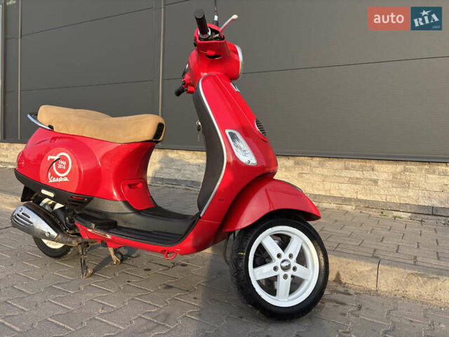 Красный Пиаджо Vespa, объемом двигателя 0.5 л и пробегом 18 тыс. км за 1000 $, фото 2 на Automoto.ua