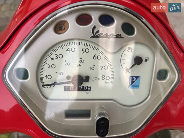 Красный Пиаджо Vespa, объемом двигателя 0.5 л и пробегом 18 тыс. км за 1000 $, фото 17 на Automoto.ua