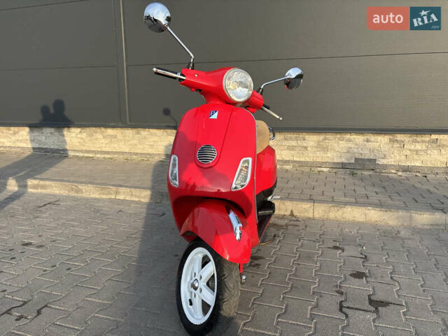 Красный Пиаджо Vespa, объемом двигателя 0.5 л и пробегом 18 тыс. км за 1000 $, фото 6 на Automoto.ua