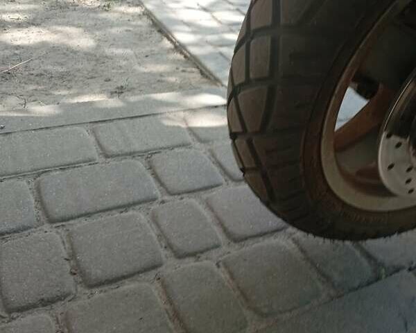 Піаджо Х8 2004 у Львові на Automoto.ua Сірий Піаджо Х8, об'ємом двигуна 0 л та пробігом 10 тис. км за 700 $, фото 3 на Automoto.ua