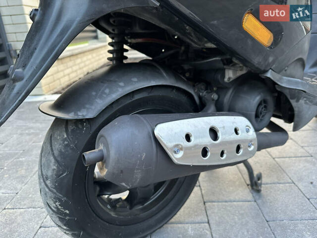 Пиаджо Zip, объемом двигателя 0.05 л и пробегом 24 тыс. км за 530 $, фото 3 на Automoto.ua