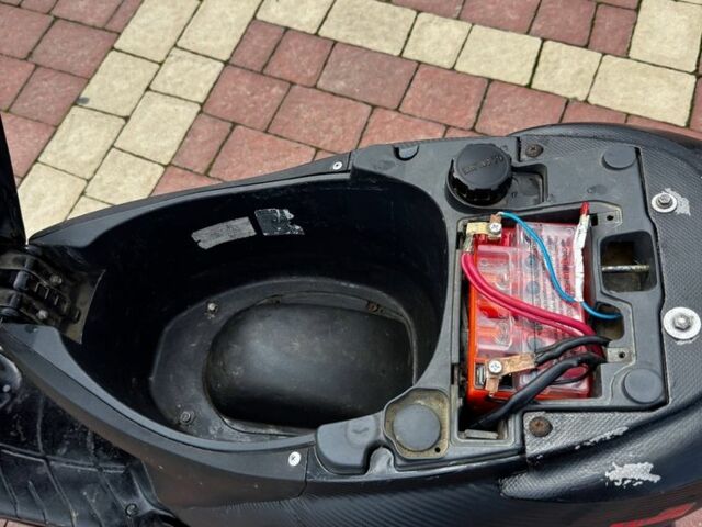 Піаджо Zip, об'ємом двигуна 100 л та пробігом 0 тис. км за 355 $, фото 4 на Automoto.ua