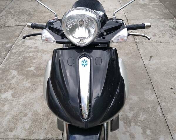 Черный Пиаджо Beverly 500, объемом двигателя 0 л и пробегом 14 тыс. км за 1200 $, фото 1 на Automoto.ua