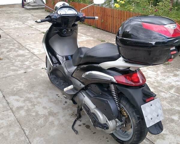 Черный Пиаджо Beverly 500, объемом двигателя 0 л и пробегом 14 тыс. км за 1200 $, фото 7 на Automoto.ua