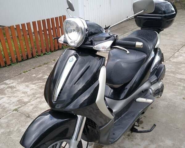 Черный Пиаджо Beverly 500, объемом двигателя 0 л и пробегом 14 тыс. км за 1200 $, фото 3 на Automoto.ua