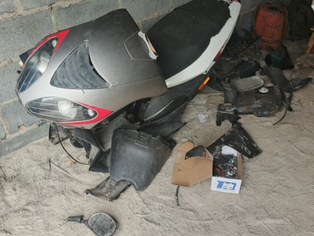 Пиаджо Другая, объемом двигателя 50 л и пробегом 0 тыс. км за 6000 $, фото 3 на Automoto.ua