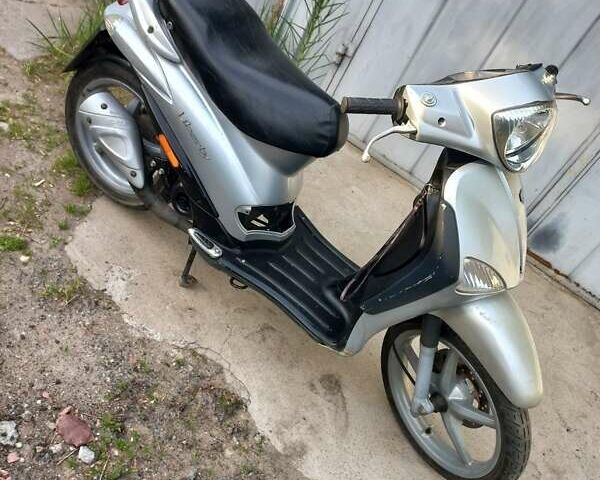 Білий Піаджо Liberty 50, об'ємом двигуна 0 л та пробігом 15 тис. км за 350 $, фото 2 на Automoto.ua