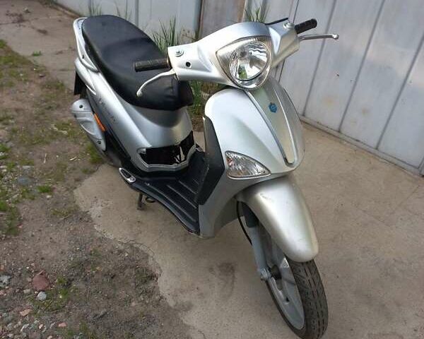 Білий Піаджо Liberty 50, об'ємом двигуна 0 л та пробігом 15 тис. км за 350 $, фото 1 на Automoto.ua