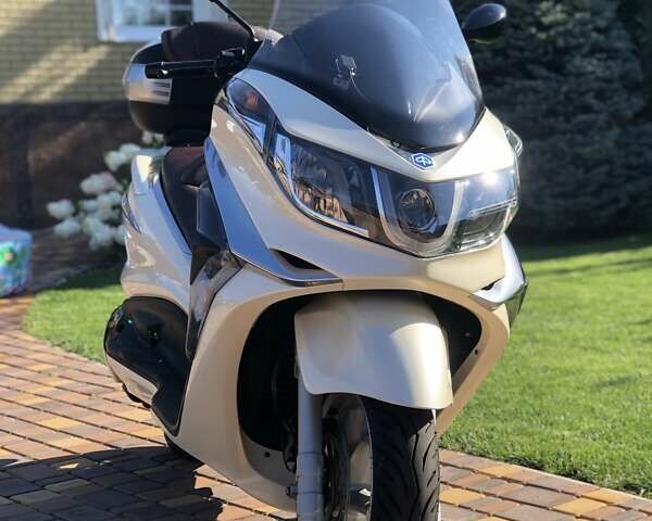 Пиаджо X10, объемом двигателя 0 л и пробегом 16 тыс. км за 3550 $, фото 23 на Automoto.ua