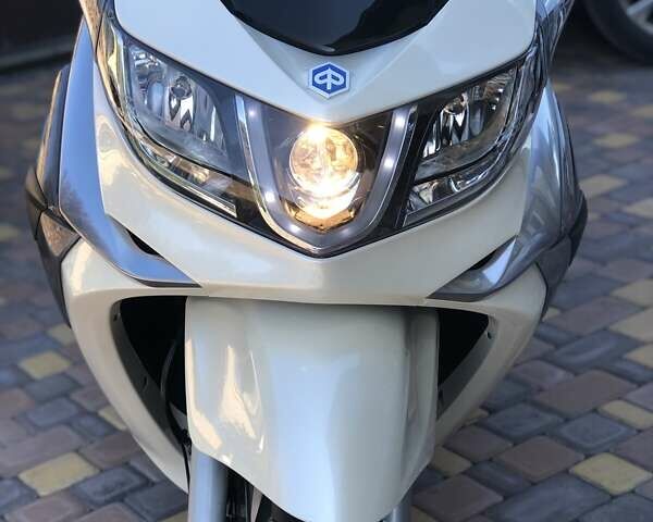 Пиаджо X10, объемом двигателя 0 л и пробегом 16 тыс. км за 3550 $, фото 32 на Automoto.ua