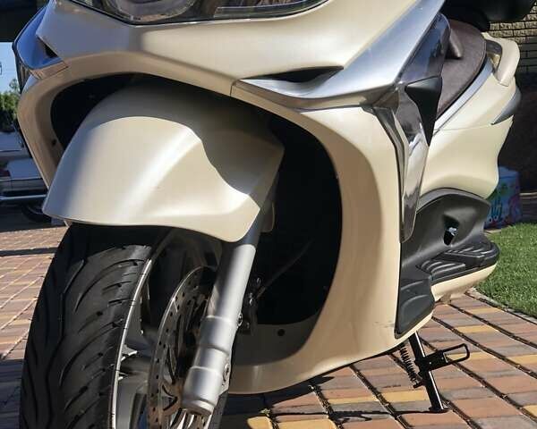 Пиаджо X10, объемом двигателя 0 л и пробегом 16 тыс. км за 3550 $, фото 24 на Automoto.ua