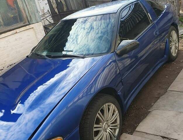 Синий Плимут Лазер, объемом двигателя 1.8 л и пробегом 300 тыс. км за 3500 $, фото 4 на Automoto.ua