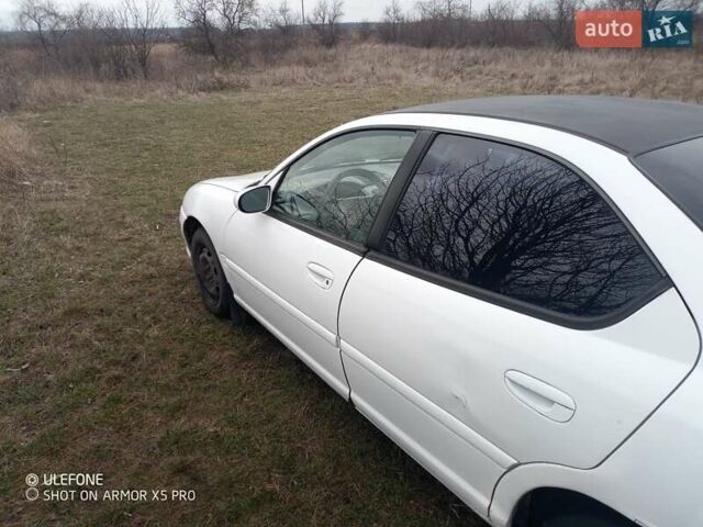 Белый Плимут Неон, объемом двигателя 2 л и пробегом 400 тыс. км за 2500 $, фото 6 на Automoto.ua