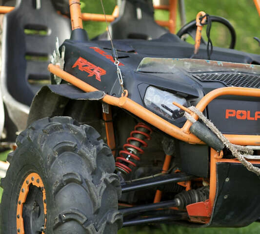 Желтый Поларис RZR S 800, объемом двигателя 0.8 л и пробегом 5 тыс. км за 6900 $, фото 4 на Automoto.ua