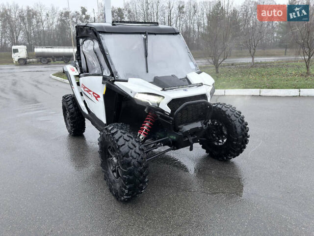 Білий Поларіс RZR XP 1000, об'ємом двигуна 1 л та пробігом 1 тис. км за 23000 $, фото 4 на Automoto.ua