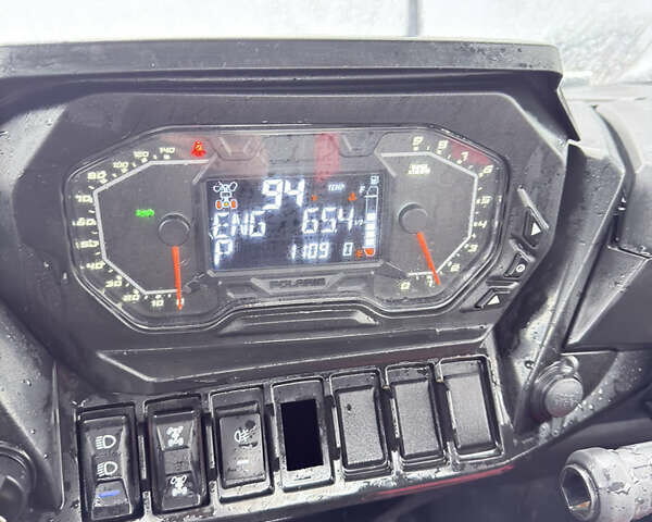 Білий Поларіс RZR XP 1000, об'ємом двигуна 1 л та пробігом 1 тис. км за 23000 $, фото 13 на Automoto.ua