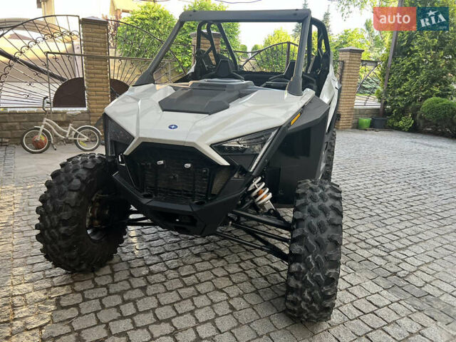 Белый Поларис RZR XP 1000, объемом двигателя 1 л и пробегом 1 тыс. км за 22900 $, фото 6 на Automoto.ua