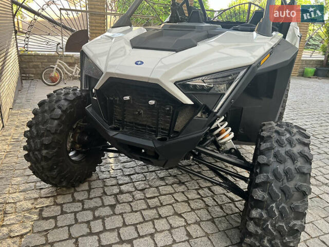 Белый Поларис RZR XP 1000, объемом двигателя 1 л и пробегом 1 тыс. км за 22900 $, фото 30 на Automoto.ua
