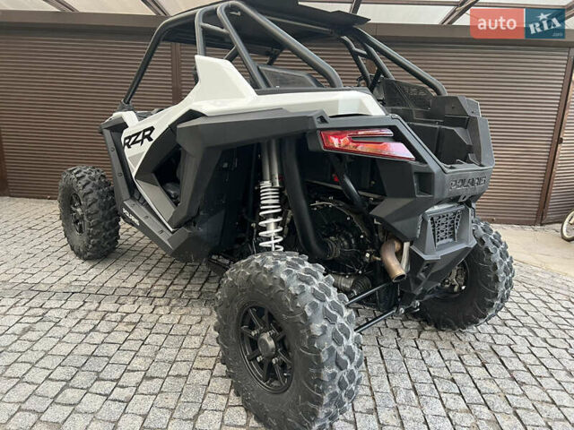 Белый Поларис RZR XP 1000, объемом двигателя 1 л и пробегом 1 тыс. км за 22900 $, фото 9 на Automoto.ua