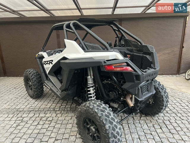 Белый Поларис RZR XP 1000, объемом двигателя 1 л и пробегом 1 тыс. км за 22900 $, фото 8 на Automoto.ua