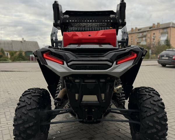 Поларис RZR XP 1000 2021 в Сарнах на Automoto.ua Серый Поларис RZR XP 1000, объемом двигателя 1 л и пробегом 2 тыс. км за 20900 $, фото 4 на Automoto.ua