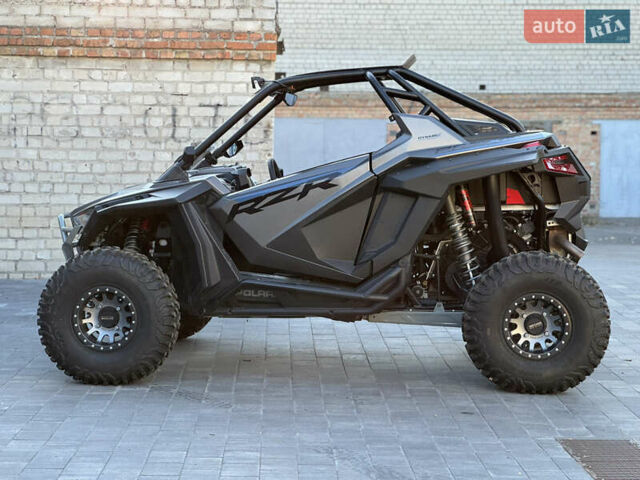 Поларис RZR XP 1000 Dynamix, объемом двигателя 1 л и пробегом 1 тыс. км за 29000 $, фото 10 на Automoto.ua