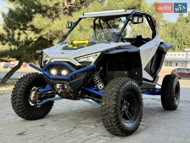 Білий Поларіс RZR XP 1000 EPS, об'ємом двигуна 1 л та пробігом 12 тис. км за 15999 $, фото 2 на Automoto.ua