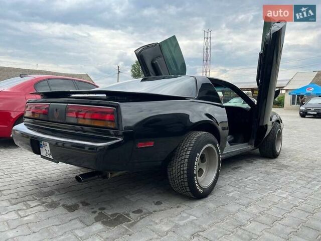 Понтиак Файрберд, объемом двигателя 0 л и пробегом 140 тыс. км за 15700 $, фото 12 на Automoto.ua