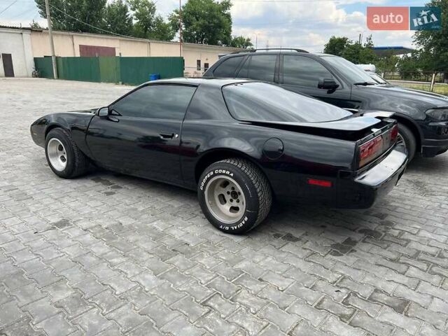 Понтиак Файрберд, объемом двигателя 0 л и пробегом 140 тыс. км за 15700 $, фото 4 на Automoto.ua