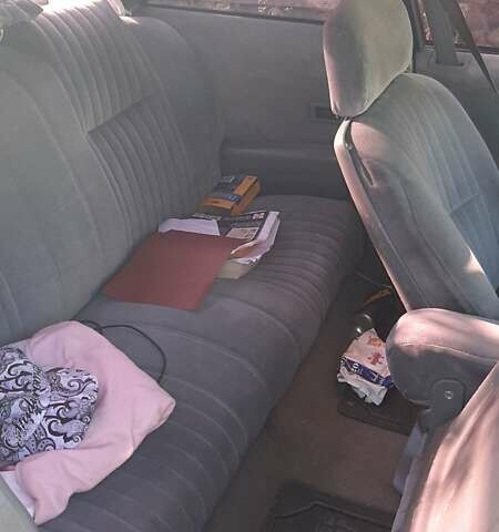 Понтиак Гранд Прикс, объемом двигателя 2.8 л и пробегом 330 тыс. км за 2300 $, фото 5 на Automoto.ua