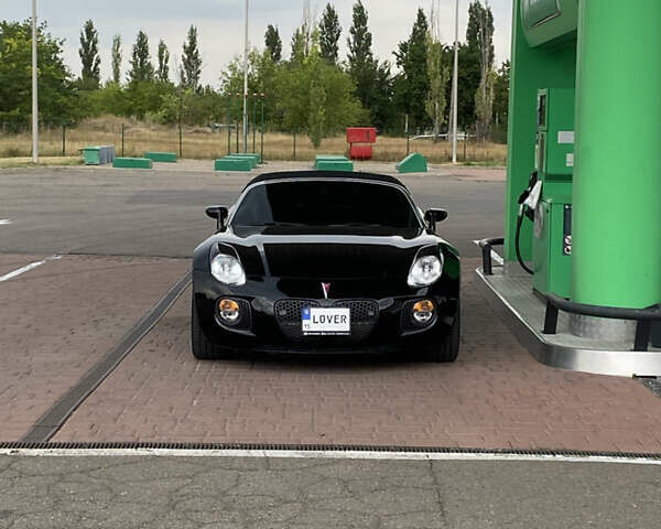 Черный Понтиак Солстис, объемом двигателя 2 л и пробегом 90 тыс. км за 18500 $, фото 1 на Automoto.ua