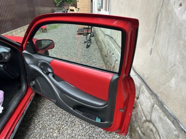 Красный Понтиак Санфаер, объемом двигателя 2.2 л и пробегом 200 тыс. км за 2800 $, фото 7 на Automoto.ua