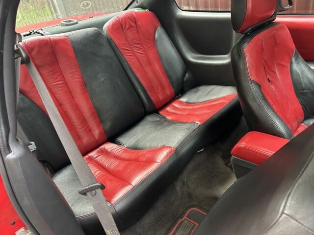 Красный Понтиак Санфаер, объемом двигателя 2.2 л и пробегом 200 тыс. км за 2800 $, фото 4 на Automoto.ua