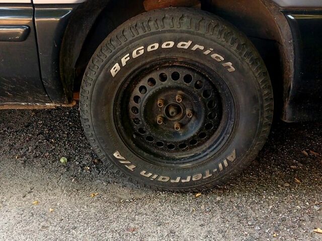 Серый Понтиак Транс Спорт, объемом двигателя 2.3 л и пробегом 316 тыс. км за 1570 $, фото 2 на Automoto.ua