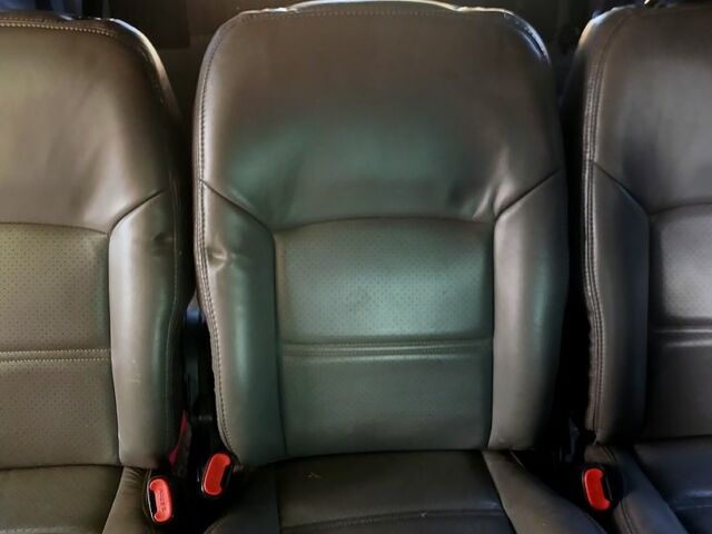 Серый Понтиак Транс Спорт, объемом двигателя 2.3 л и пробегом 316 тыс. км за 1570 $, фото 1 на Automoto.ua