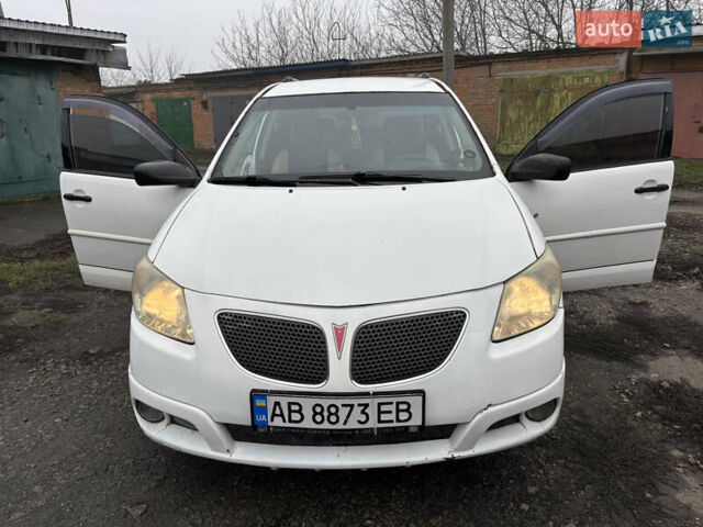 Белый Понтиак Вайб, объемом двигателя 1.8 л и пробегом 293 тыс. км за 3900 $, фото 11 на Automoto.ua