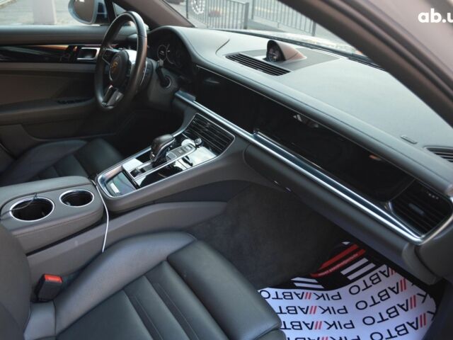 Порше 3302, объемом двигателя 2.3 л и пробегом 66 тыс. км за 76900 $, фото 7 на Automoto.ua