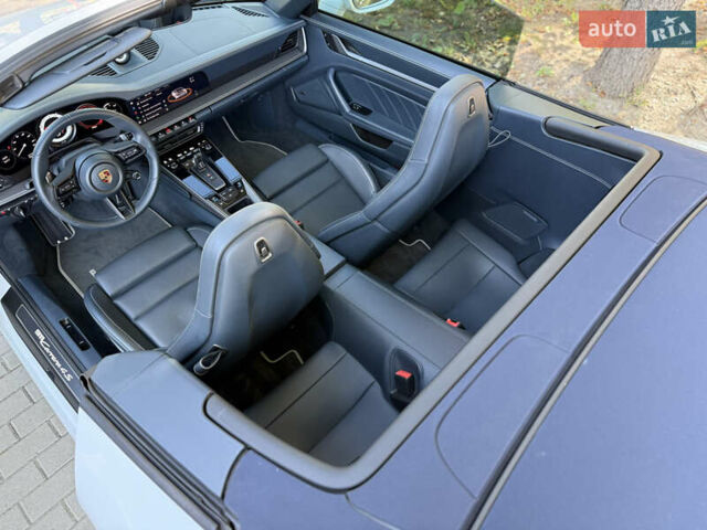 Белый Порше 911, объемом двигателя 2.98 л и пробегом 13 тыс. км за 180000 $, фото 67 на Automoto.ua