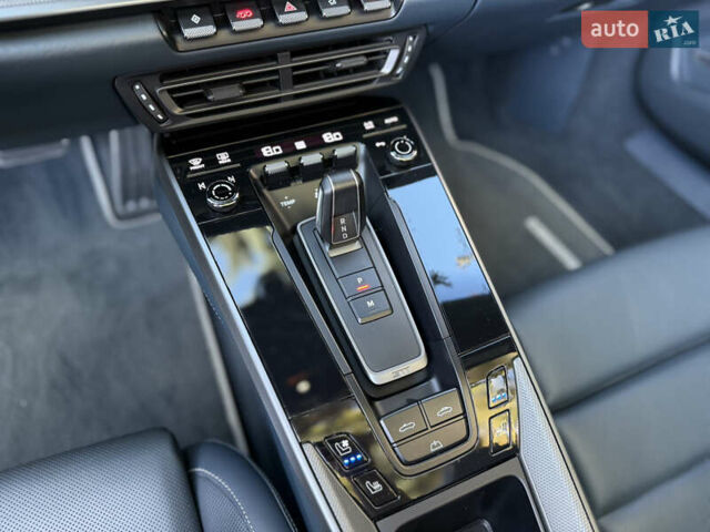 Белый Порше 911, объемом двигателя 2.98 л и пробегом 13 тыс. км за 180000 $, фото 62 на Automoto.ua