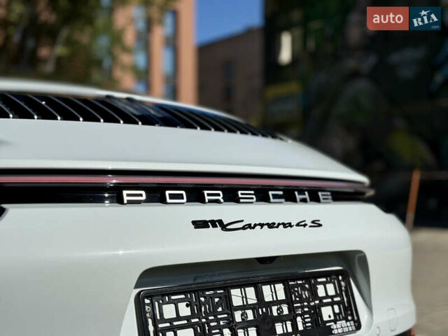 Белый Порше 911, объемом двигателя 2.98 л и пробегом 13 тыс. км за 180000 $, фото 34 на Automoto.ua