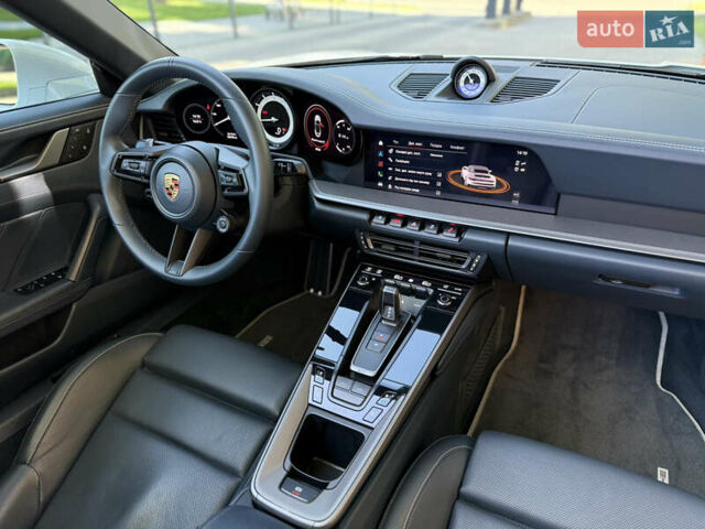 Белый Порше 911, объемом двигателя 2.98 л и пробегом 13 тыс. км за 180000 $, фото 89 на Automoto.ua