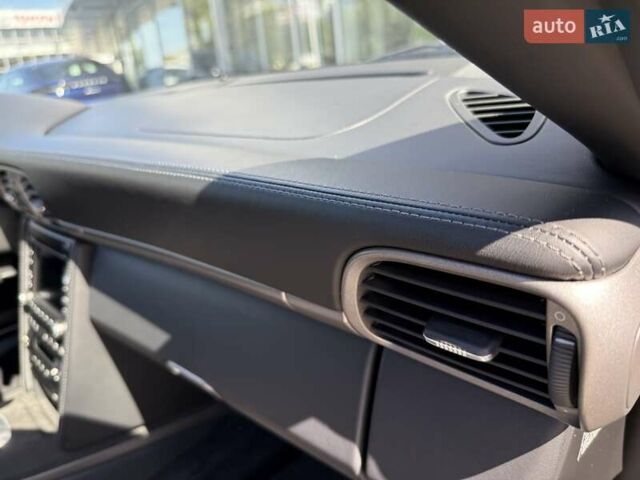 Белый Порше 911, объемом двигателя 3.61 л и пробегом 42 тыс. км за 67000 $, фото 20 на Automoto.ua