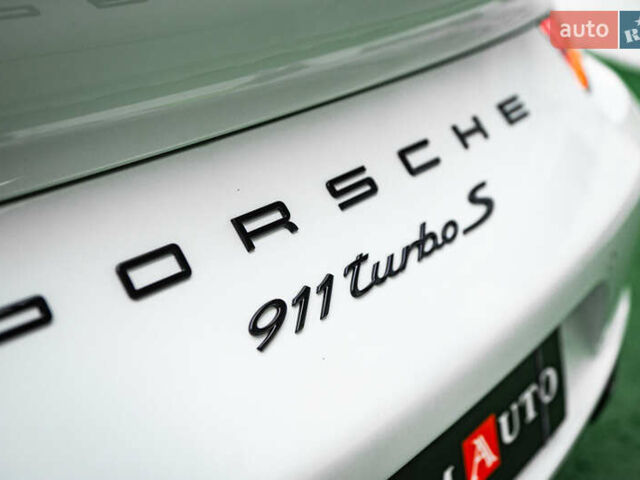 Білий Порше 911, об'ємом двигуна 3.8 л та пробігом 60 тис. км за 135900 $, фото 44 на Automoto.ua