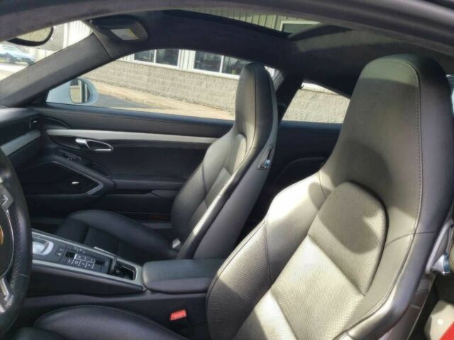 Белый Порше 911, объемом двигателя 3.8 л и пробегом 75 тыс. км за 66700 $, фото 8 на Automoto.ua